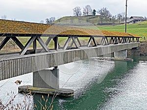 Hermetschwil wooden footbridge over the Reuss river HolzfussgÃ¤ngerbrÃ¼cke Hermetschwil Ã¼ber den Fluss Reuss - Switzerland