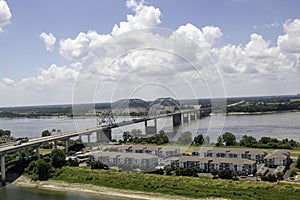 Hernando de Soto Bridge over the Mississippi River in Arkansas and Tennessee