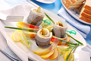 Herring rolls with apple