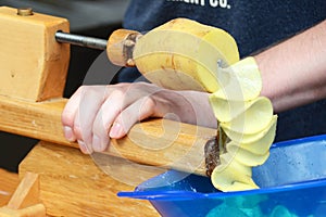 Making potato chips at a christmas market in Austria