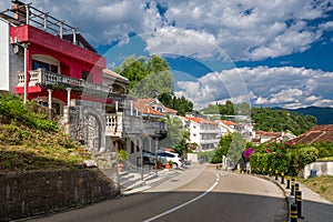 Herzeg Noni serpentine streets