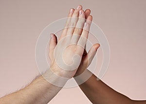 Hi-five hands theme