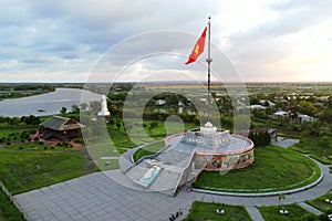 Hien Luong bridge, Vietnam flag at 17 latitude, the division of Vietnam