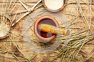 Hierochloe in herbal medicine