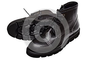 High black winter boots with lacing and lock on the thick sole, of leather and fur