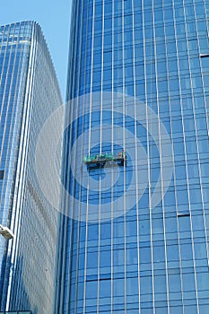 High building glass curtain wall cleaning