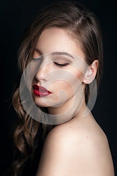 High fashion look. glamor closeup portrait of beautiful stylish brunette young woman model with bright makeup with red lips.