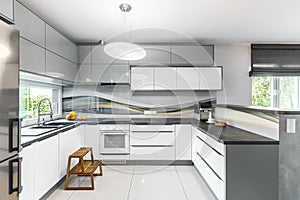 High gloss kitchen idea