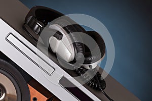 High loudspeaker tower with cd player