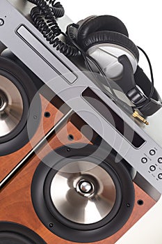 High loudspeaker tower with cd player