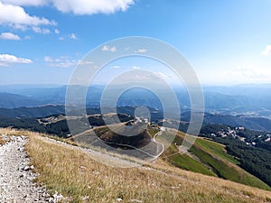 High mountain panorama, the gaze opens onto the vastness of nature