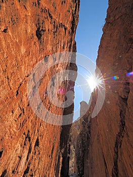 High noon view of Standley Chasm in the McDonnell Ranges