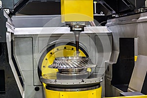 High-performance 5-axis CNC machining centre photo