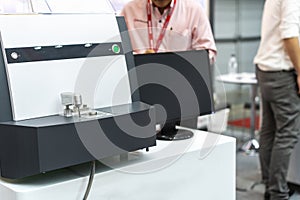 High precision and accuracy spectrometer machine with computer screen for chemical composition of metal check and analysis by