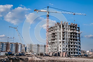 High-rise crane and construction industry
