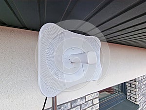 High speed intrernet parabolic antenna