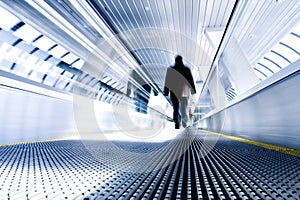High-speed moving escalator