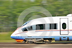 Vysoký rýchlosť vlak 