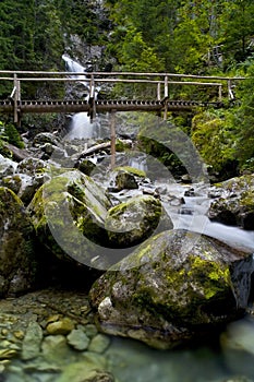 Vysoké Tatry, Kmeťovský vodopád, Koprová dolina, Slovensko - Kmeťovský vodopád je nejvyšší vodopád na Slovensku. Je to cca 80 m