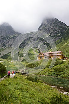 Vysoké Tatry so zamračenou atmosférou, Slovensko