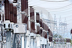 High voltage post or voltage tower