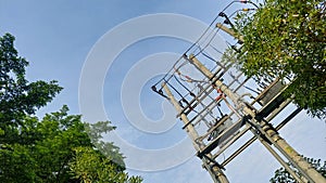 High Voltage Power Distribution Structure Under Clear Sky