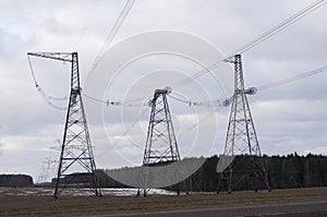 High-voltage power line with a circular glass insulators