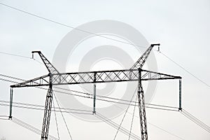 Alto tensión fuerza línea aislamiento divisor de eléctrico fuerza conductores seguro proporcionar de eléctrico energía a través de 