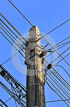 High voltage power pole