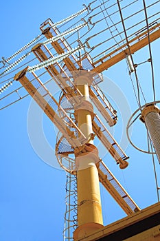 High voltage pylon