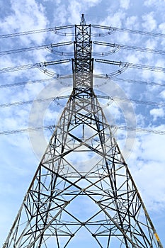 High voltage pylon