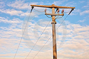 High voltage pylon