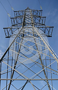 High voltage pylon