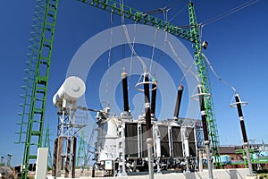 High voltage transformer