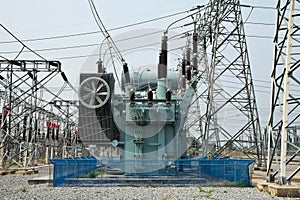 High voltage transformer