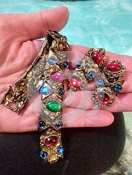 Highest Quality, Elegent & Sofisticated,  multicolored Gemstone Vintage Trinkets