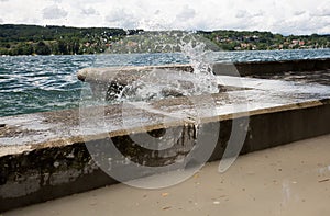 Hightide at the lakeside