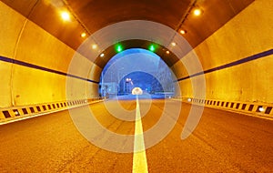 Carretera a túnel 