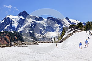 Hiking Snowfields Artist Point Glaciers Mount Shuksan Washington