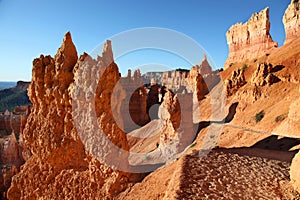 Hiking trail through the amazing rock formations in Bryce Canyon National Park