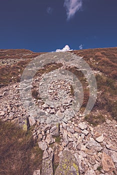 Turistický chodník na vrchole hory. Tatra, Slovensko - ročník r