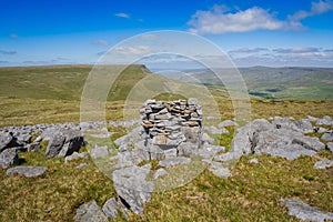 Hiking on Wild Boar Fell and Swarth Fell in the Yorkshire Dales