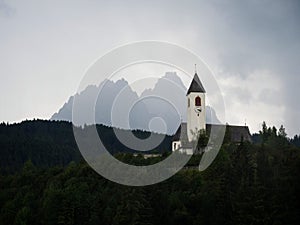 Cima della collina Chiesa dolomiti montagna Sud Tirolo Alpi 