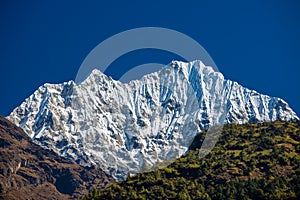 Himalaya mountains on EBC Nepal trek hiking route