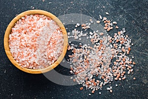 Himalayan salt in bowl