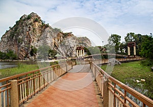 Hin Khao Ngu stone park
