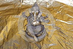 Hindu God Ganesh (Ganesha) Statuette