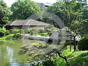 Hiroshima prefectural art museum garden