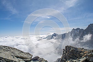 Il suo maestà laghi picchi un la valle da Questo favoloso montagna da Alpi 