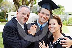 Hispanic Student And Parents Celebrate Graduation